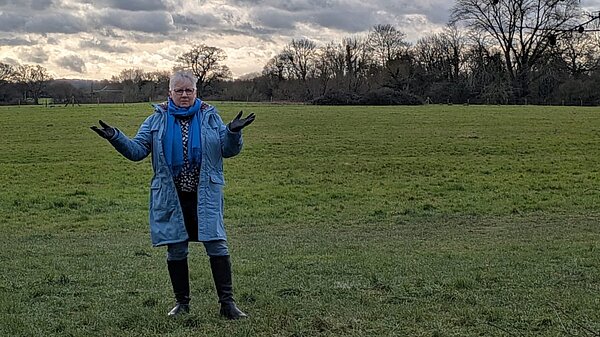 Cllr Vine in Southwick Fields