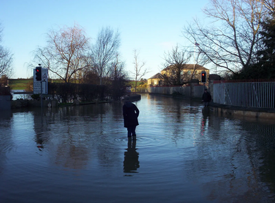 Image courtesy of Trevor Carbin Staveroton Christmas flood